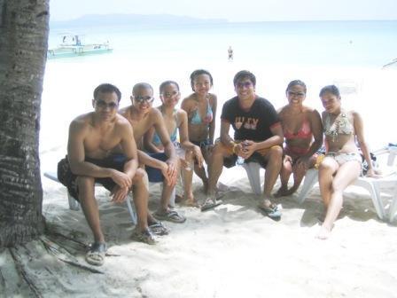 gel rivera and his cousins in boracay